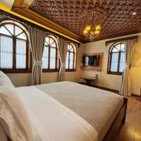 Deluxe Queen Suite