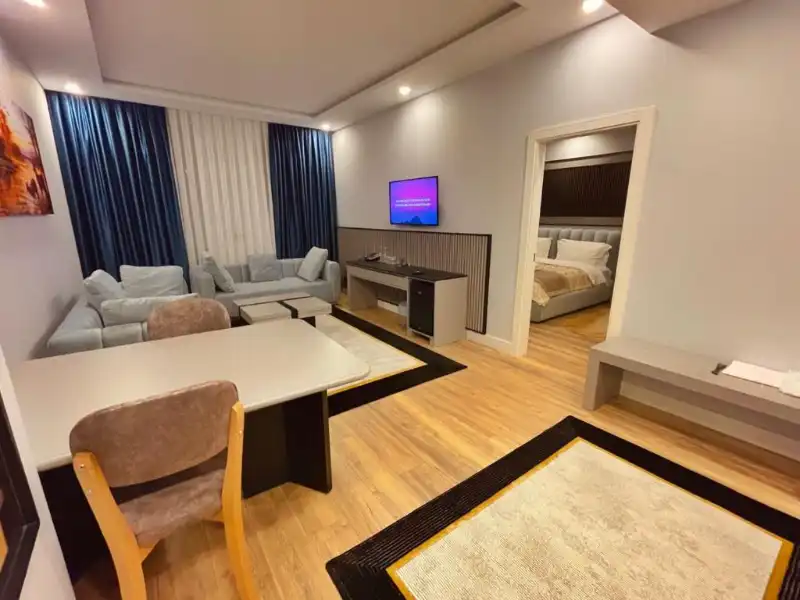 Suite with Hot Tub