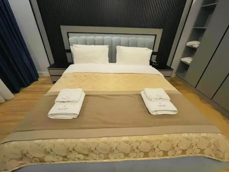 Suite with Hot Tub