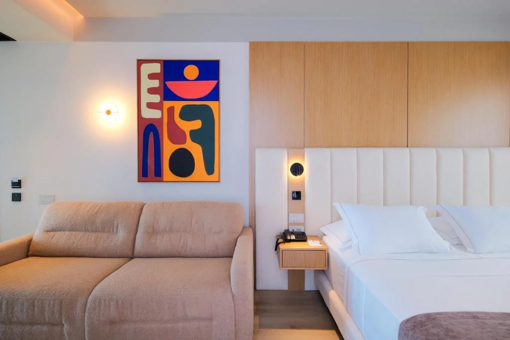 Junior Suite with Bath Tub