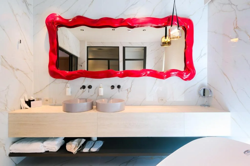 Junior Suite with Bath Tub