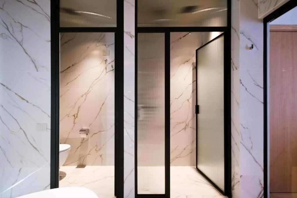 Junior Suite with Bath Tub