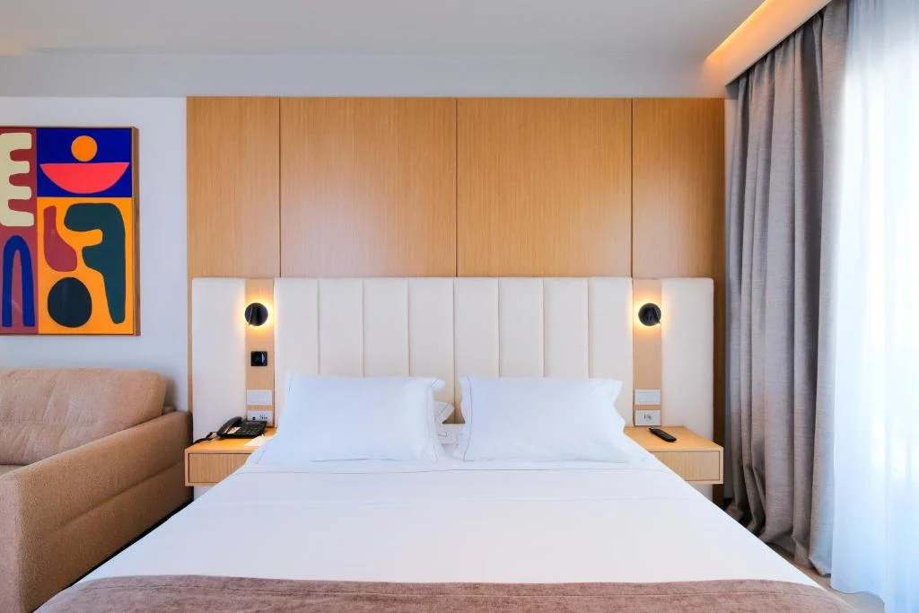 Junior Suite with Bath Tub