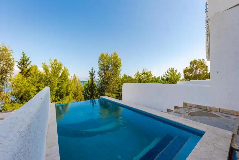 Suite with Private Pool
