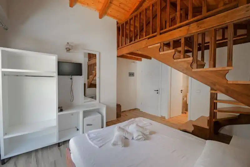Quadruple Room with Mountain View